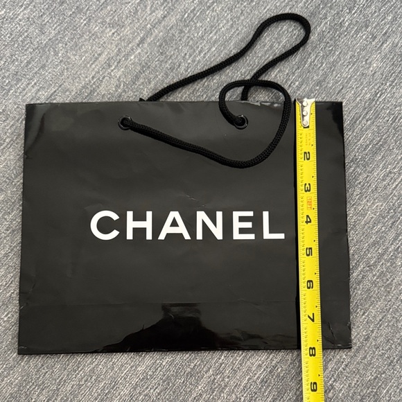 Chanel Black Gift Bag - Picture 4 of 4